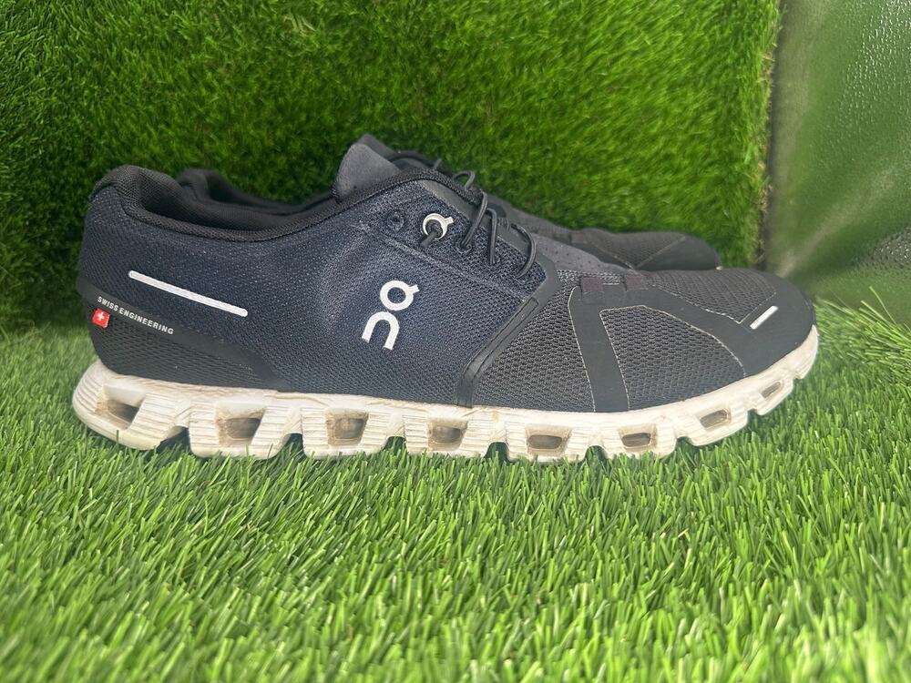 On Running Cloud 5 59.98919 Athletic Sneaker Men's 12 Black Mesh Gym Training